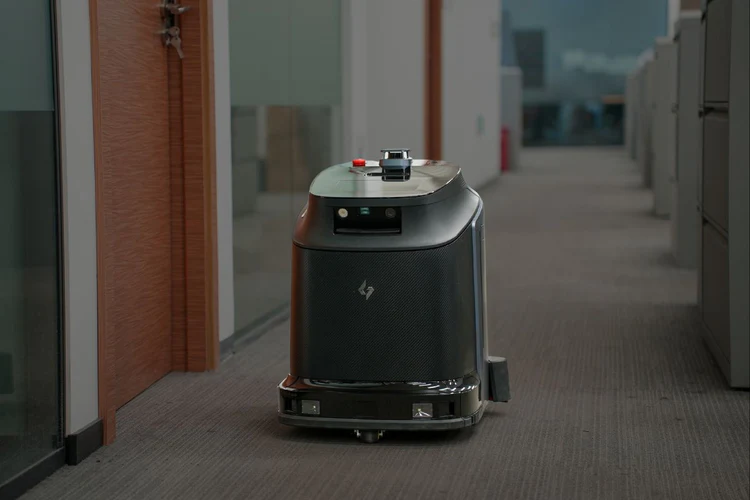 Gausium Phantas 2 Phantas3.jpg